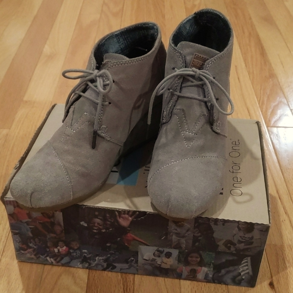 TOMS - Desert Taupe Suede Wedge Boots - Size 8.5